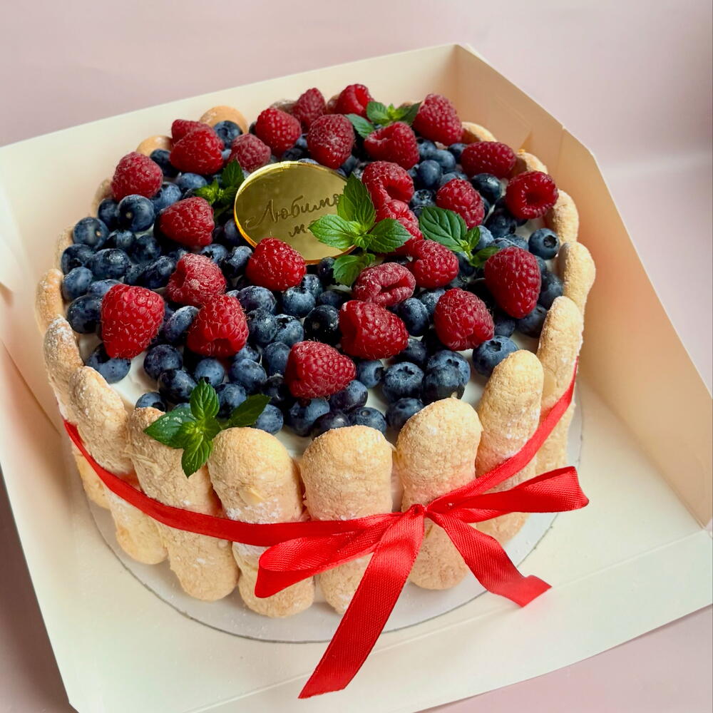 Вкусный торт максимум начинки со свежими ягодами