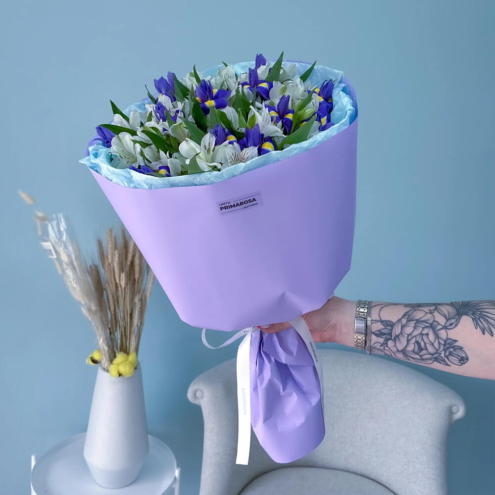 Букет из ирисов и альстромерий с фисташкой «Сиреневый сад» 💜 39555
