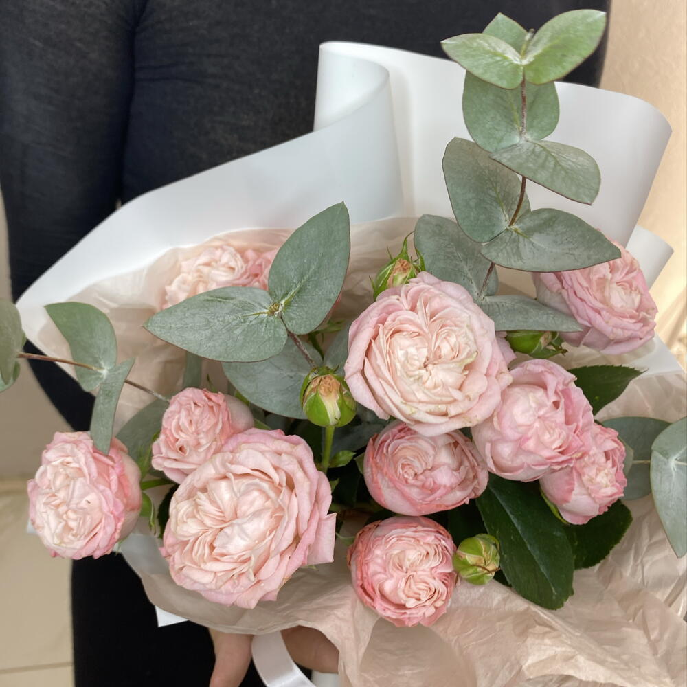Букет комплимент 💞 Нежные розочки с эвкалиптом