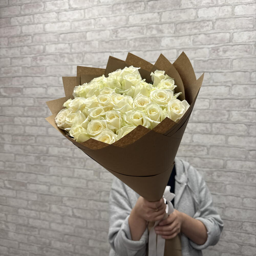 Белые розы 31 шт💕💕💕