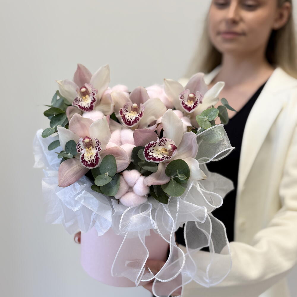 Композиция «Счастье в шляпе 🎁🎩» из Орхидеи, хлопка и ароматным эвкалиптом 🌸