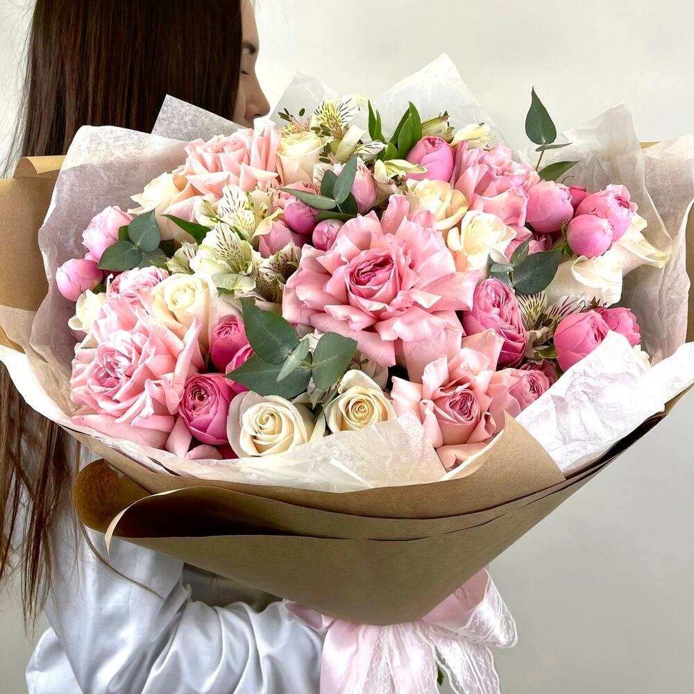 Французские мотивы🌸 с пион розами