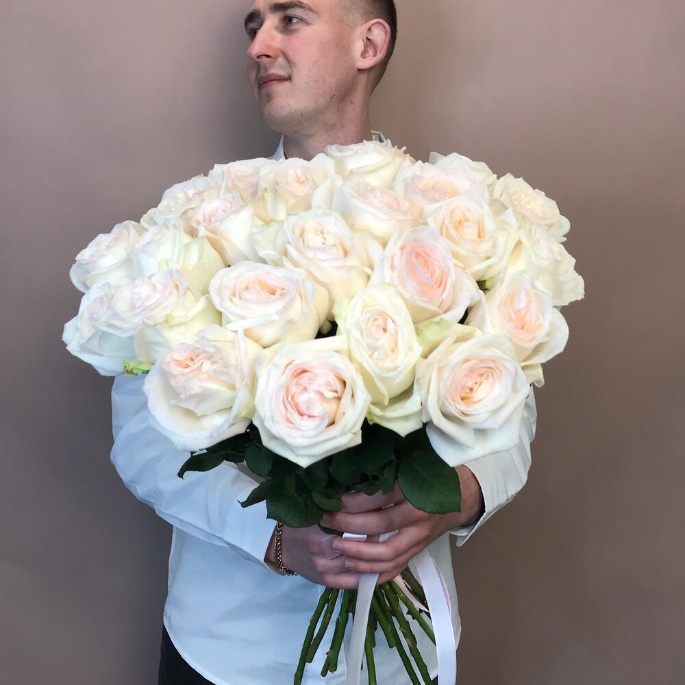 Пионовидная роза 25 шт