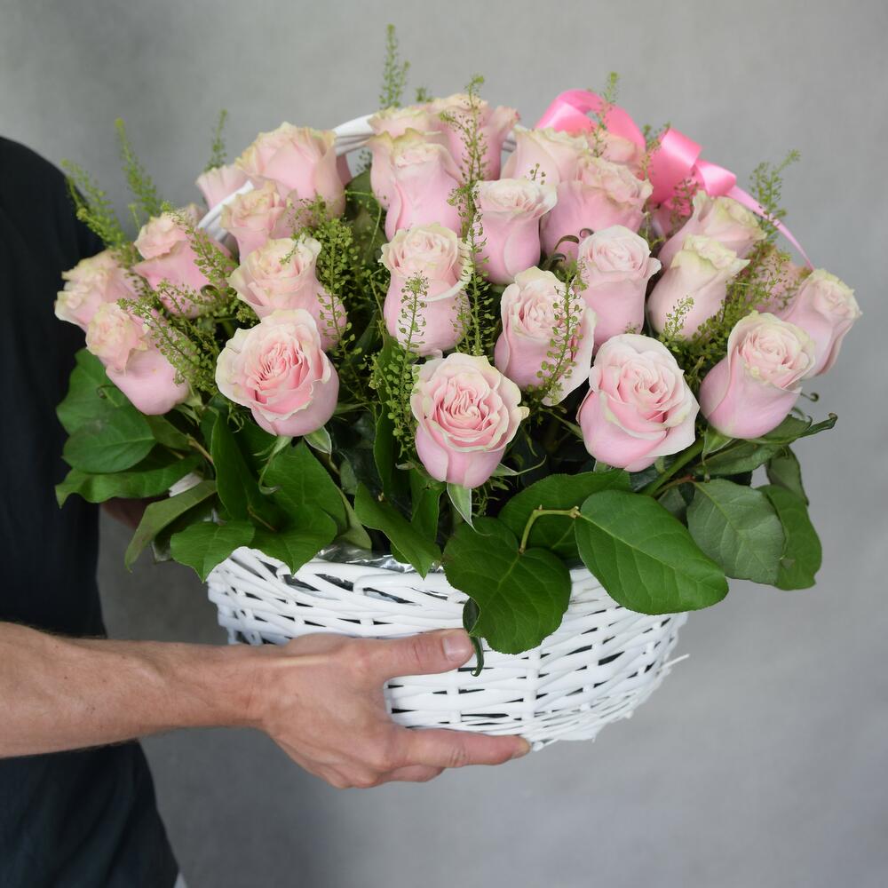 Корзина из 51 розы