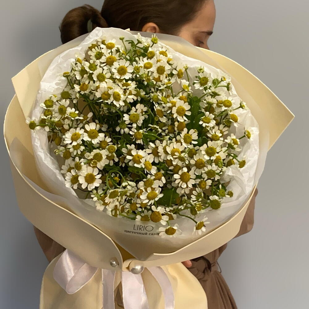 Букет из матрикарии ромашки