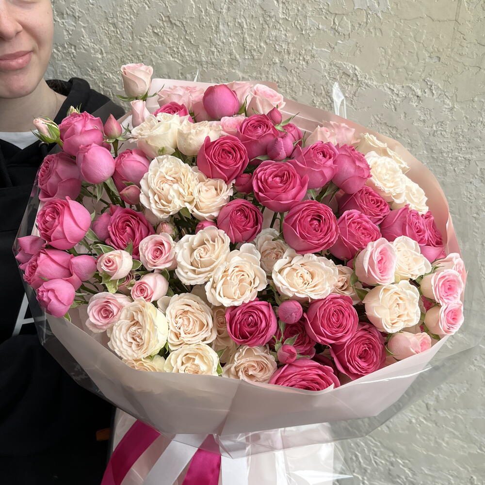 Шикарный монобукет из 15 кустовых роз Premium
