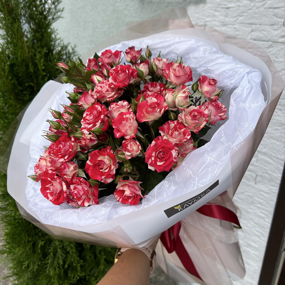 Букет из кустовых роз🌷
