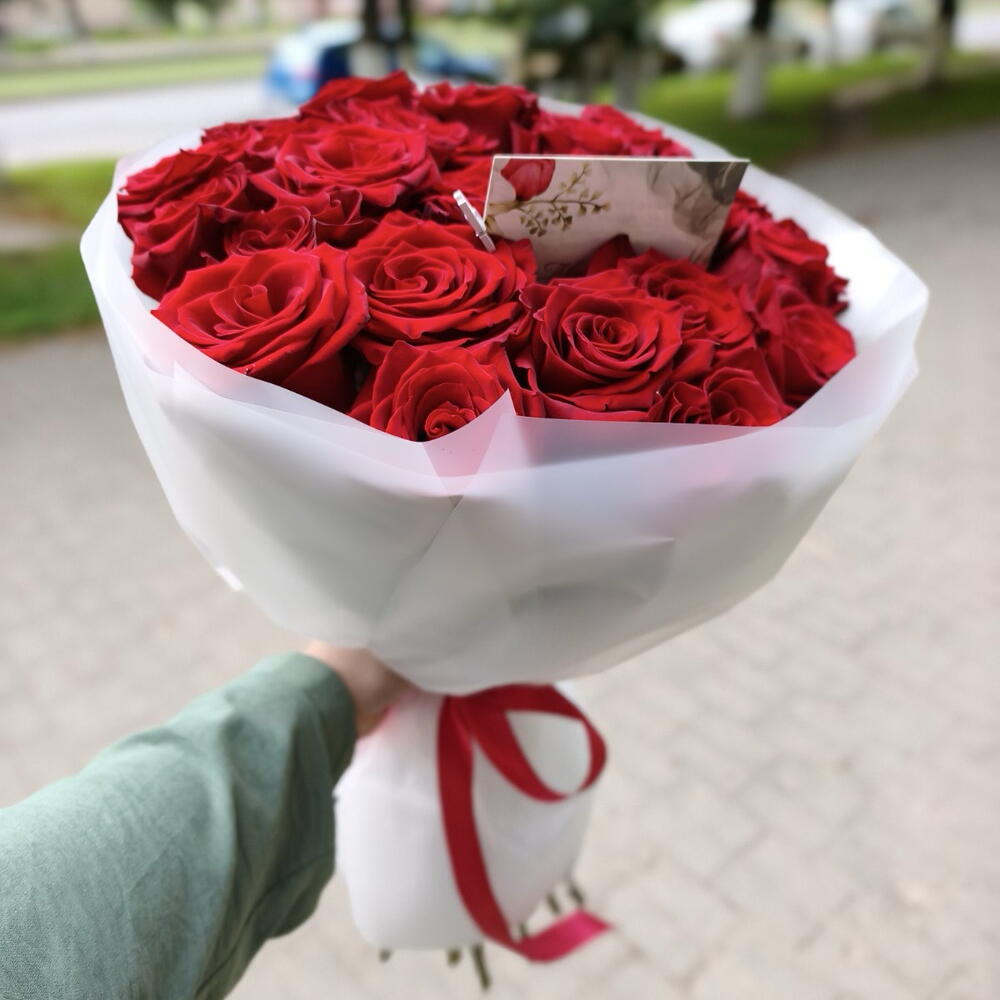 Букет « Алая Роза»