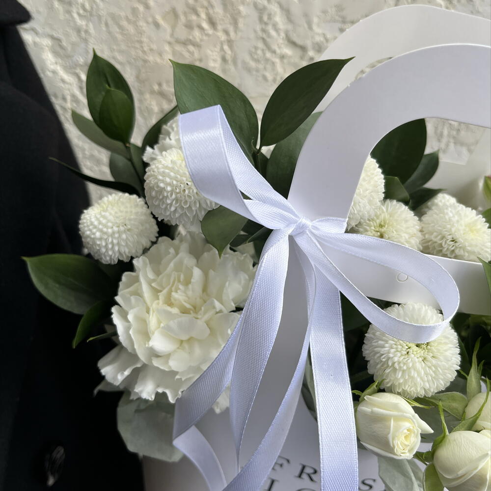 Fresh flower композиция в сумочке