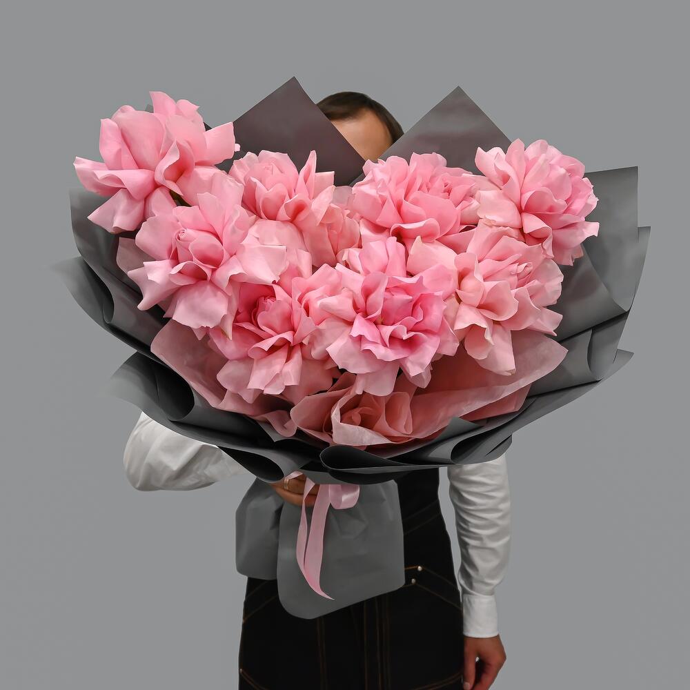 Букет из розовой французской розы в дизайнерской упаковке, Цветы и ...