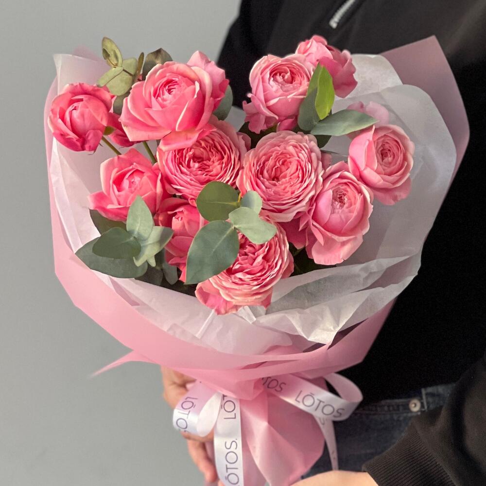 Букет пионовидных роз Silva Pink