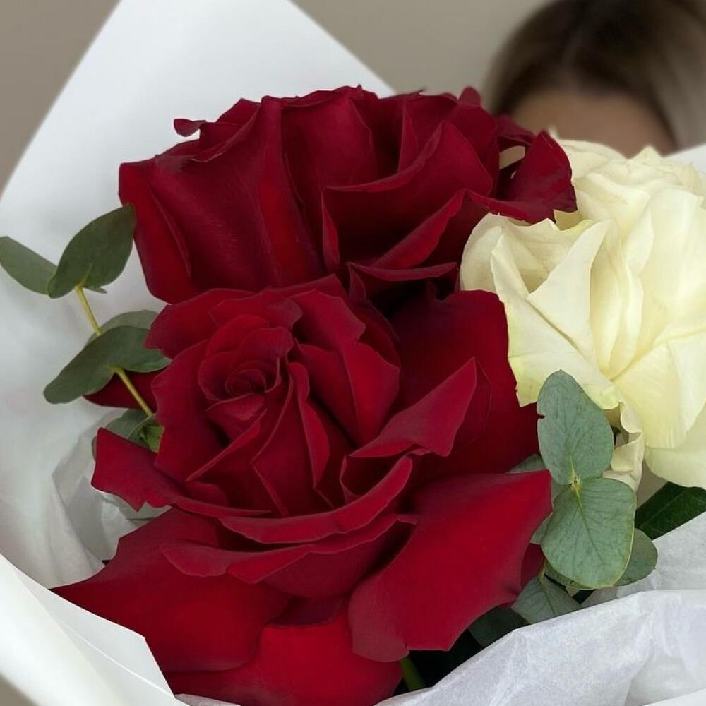 Комплимент Букет из 3 французских роз🌹