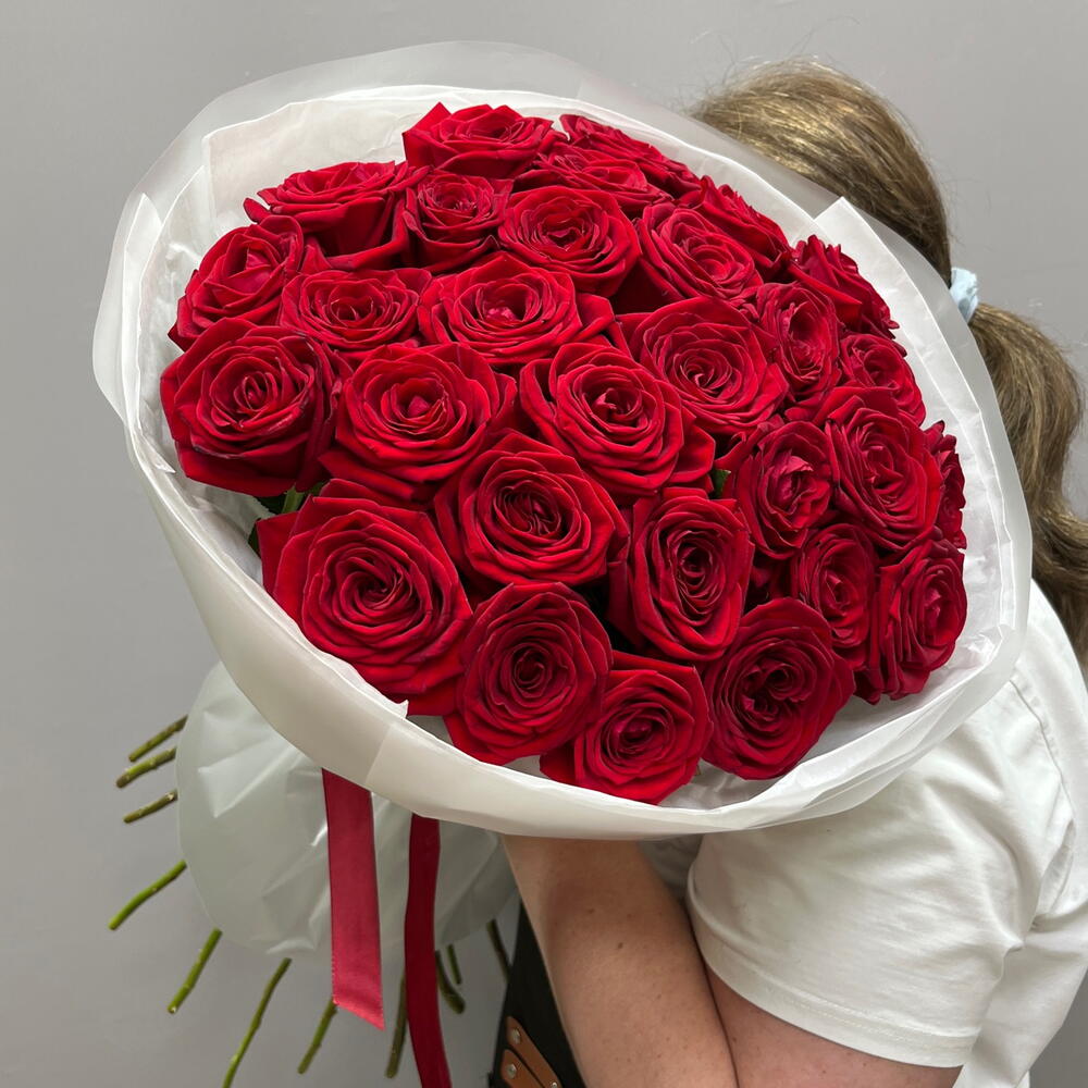 Моно букет из 29 бордовых роз 😍