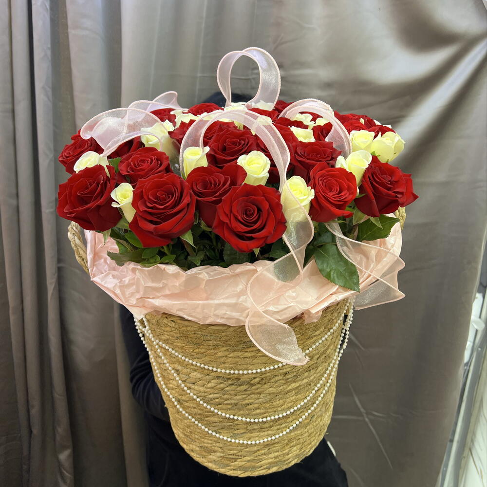 Букет в Кашпо «Шарм»🌹