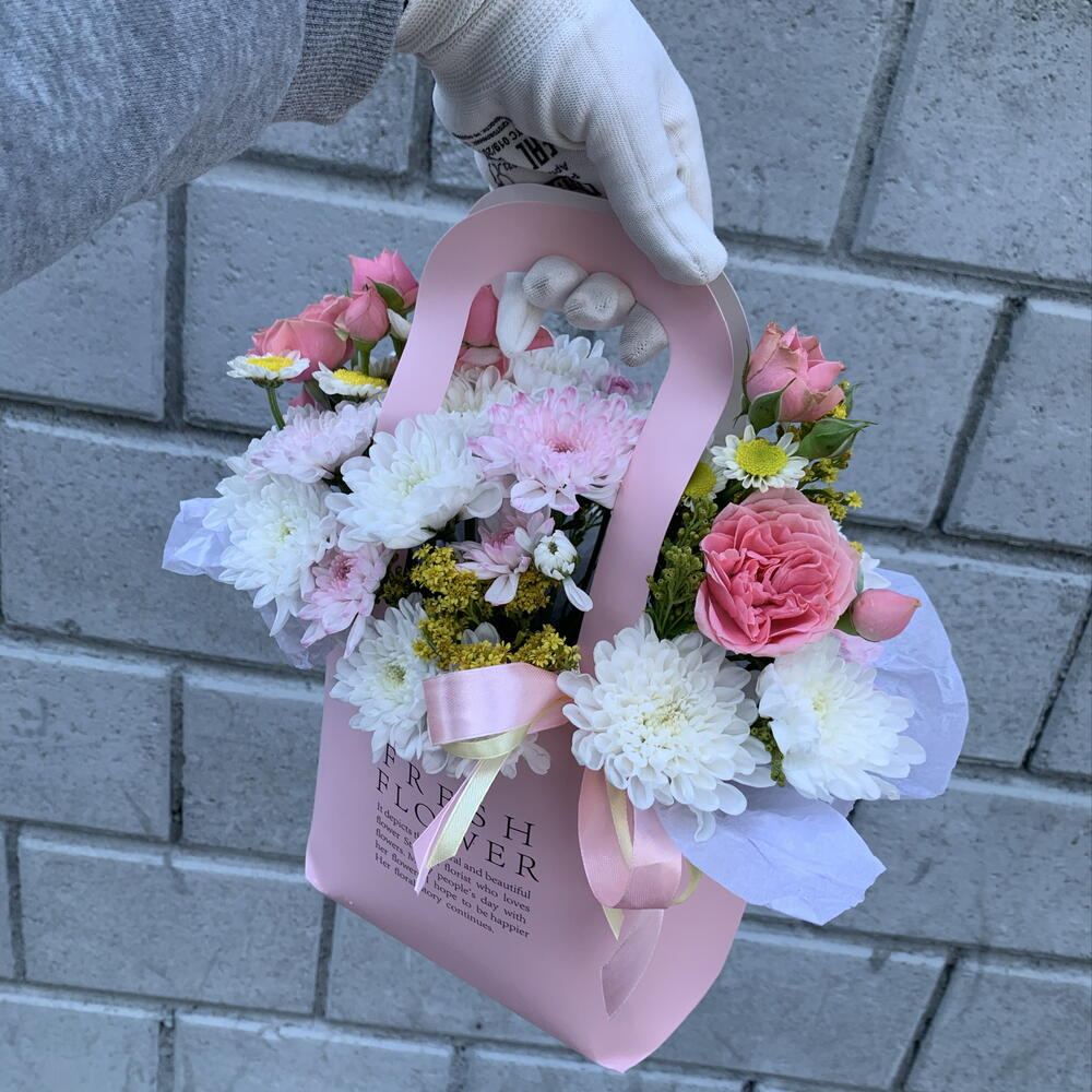 Сумочка с Кустовыми Розами и Хризантемой 💕