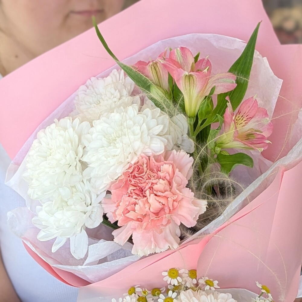Букет комплимент. Хризантема, альстромерия, диантус🎀