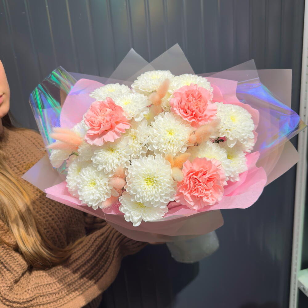 Букет для девушки 💖 в сверкающей упаковке