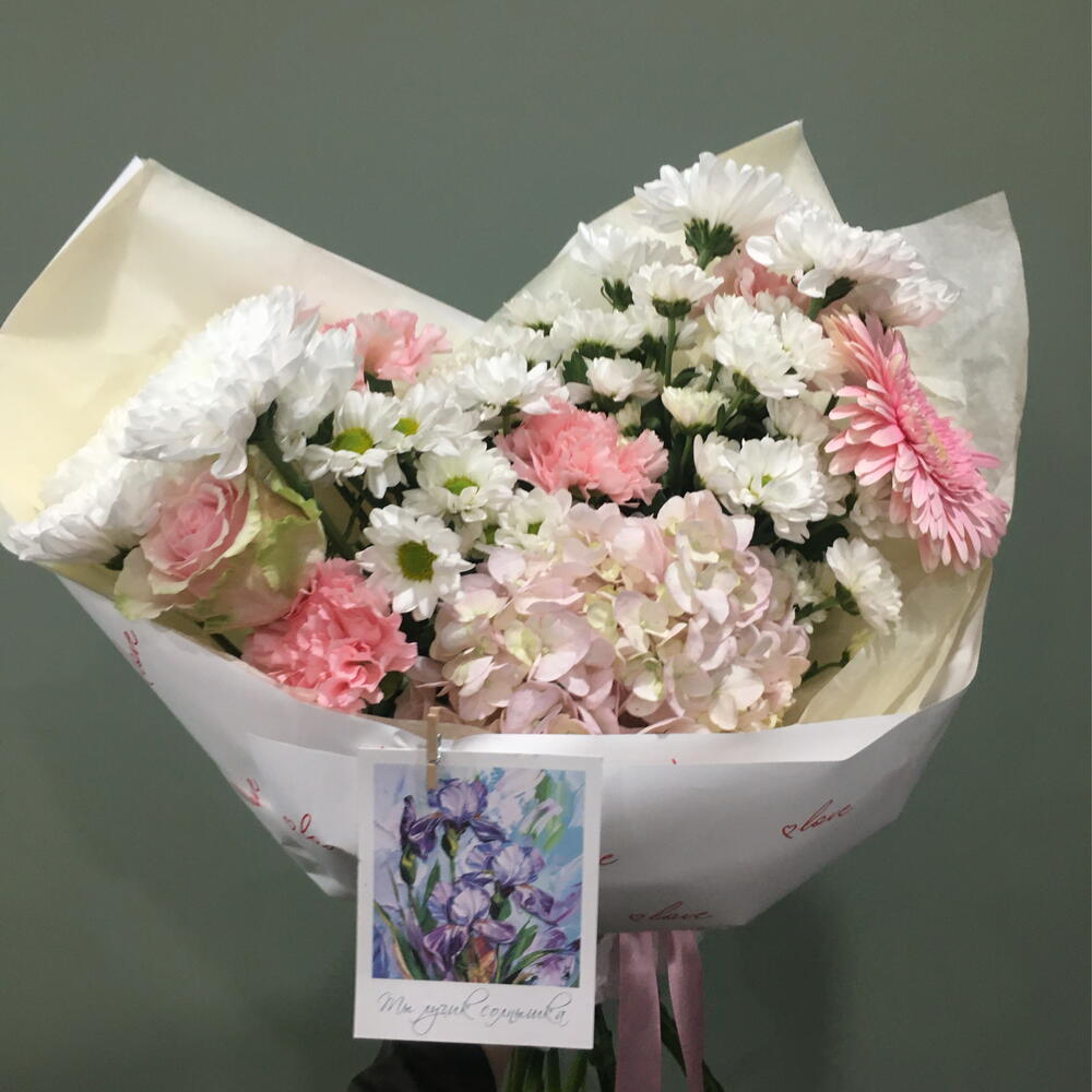 Букет с герберой , гортензией , розой