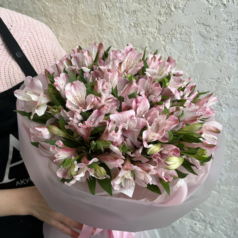 Монобукет из розовых альстромерий