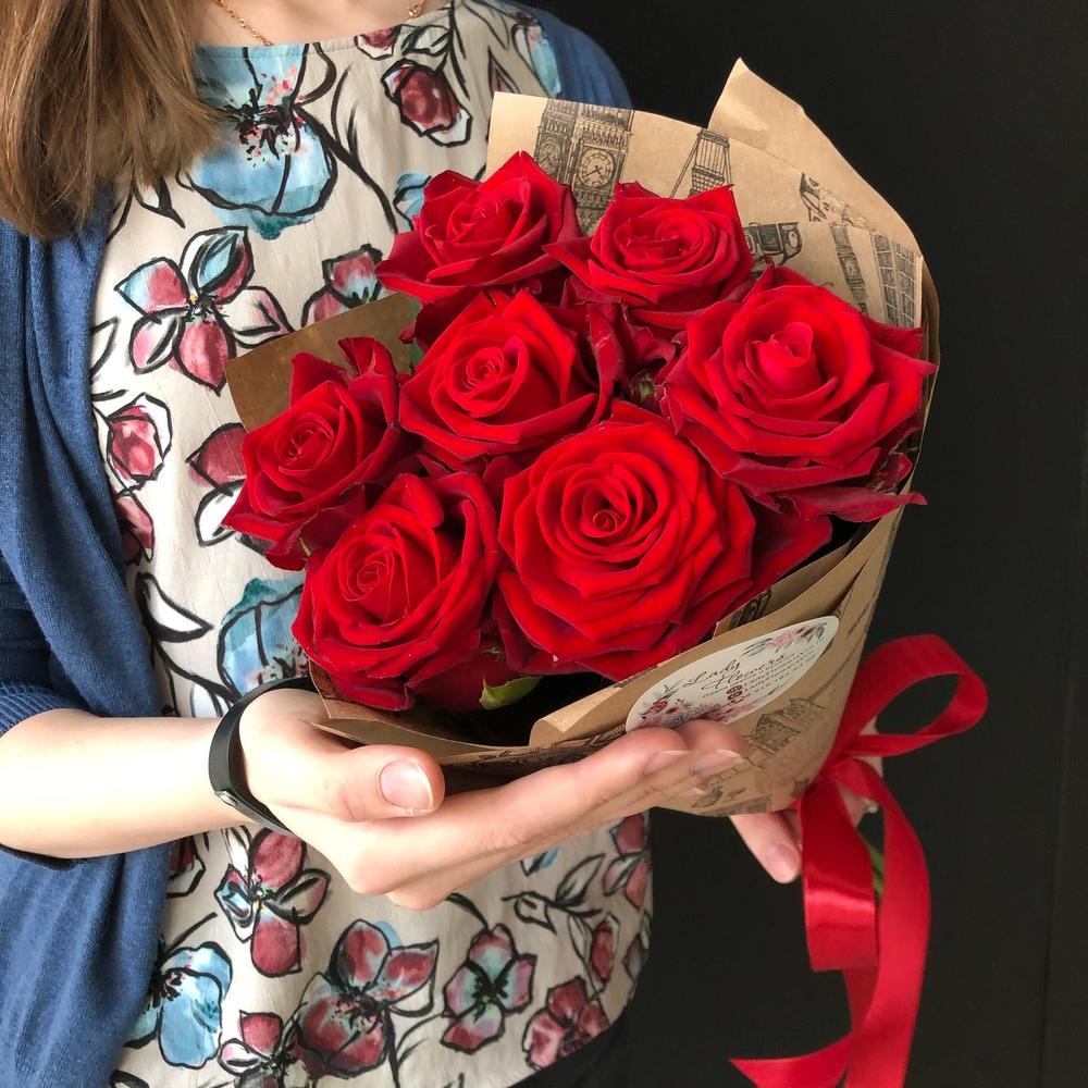 FlowersLab - 7 роз в крафте