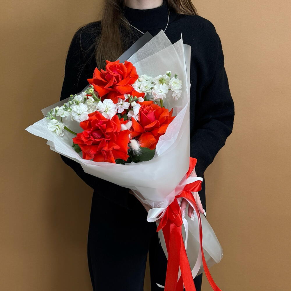 Авторский букет с французскими розами и маттиолой size S