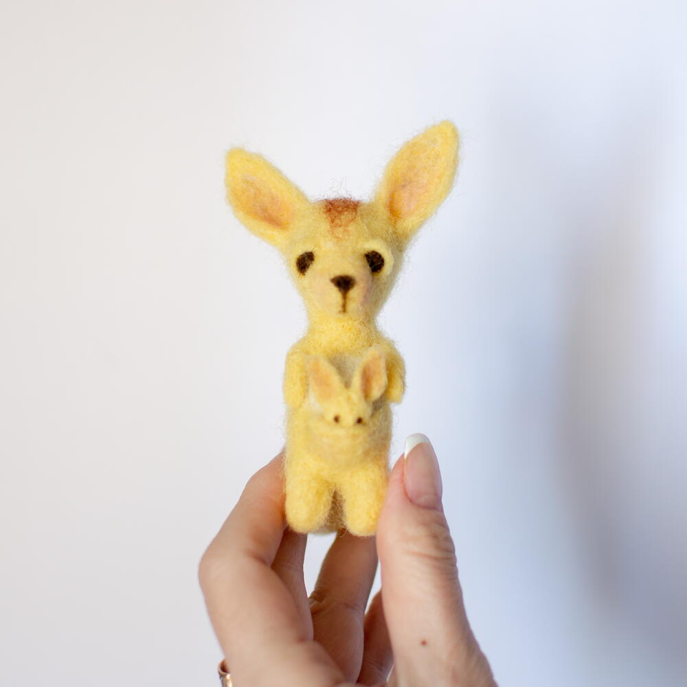 Игрушка мягкая малыш Кенго