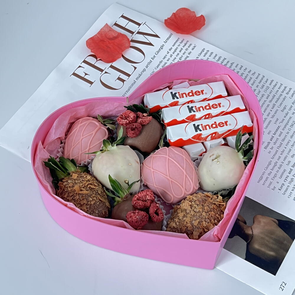 Клубника в шоколаде + kinder chocolate