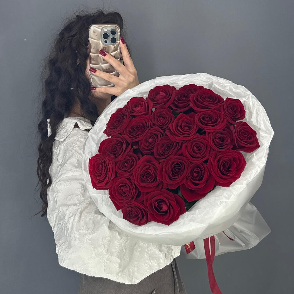 Монобукет🌹 из красной розы Ред Наоми 25 шт