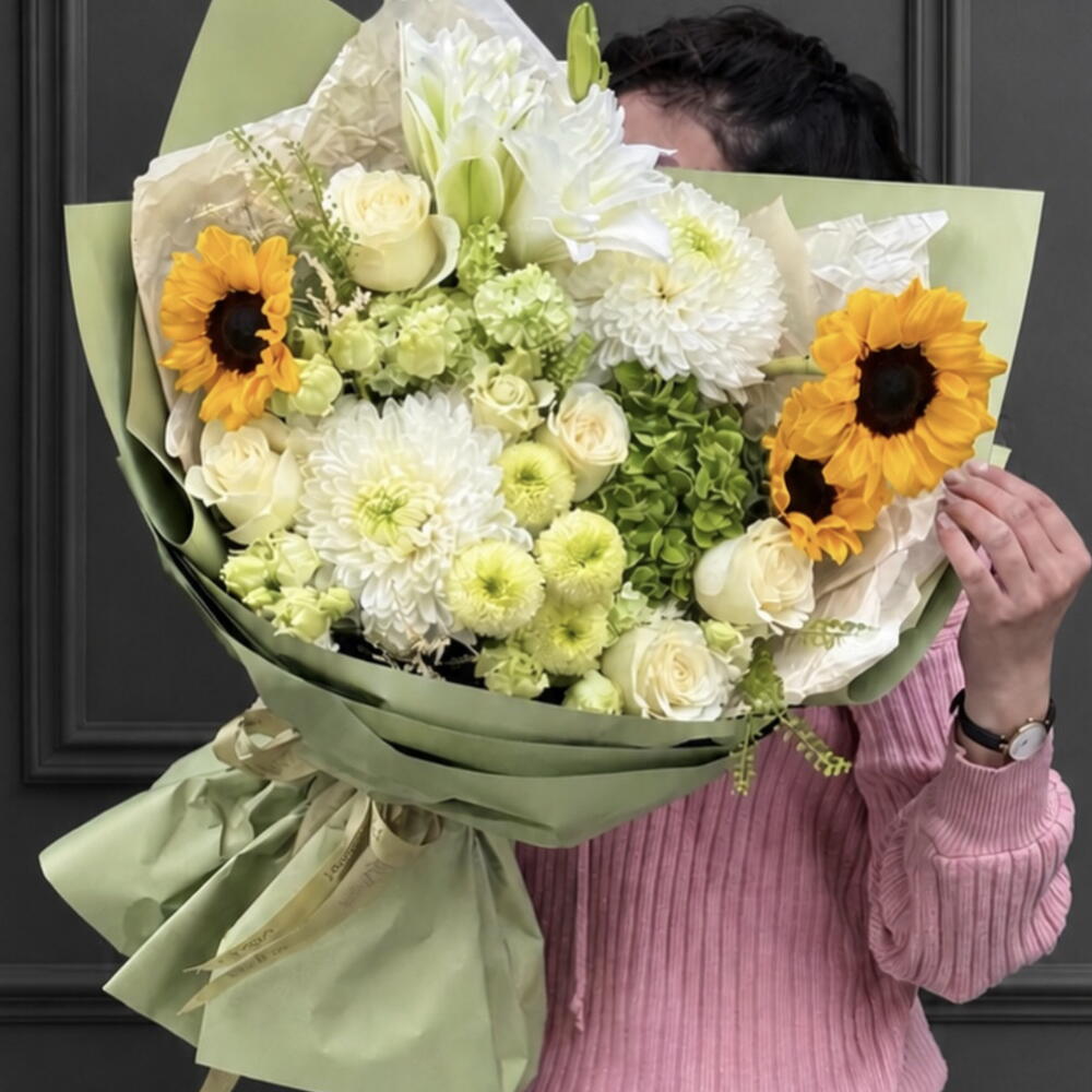 Sunflowers bouquet