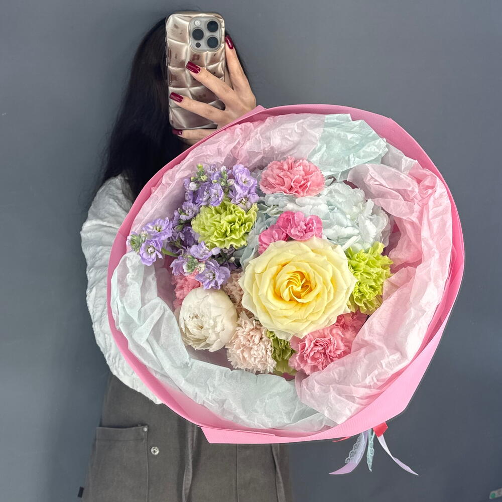 Дофаминовый букет🪻🌼🌺🌸🌹 голубая Гортензия, диантусы, маттиола и пион