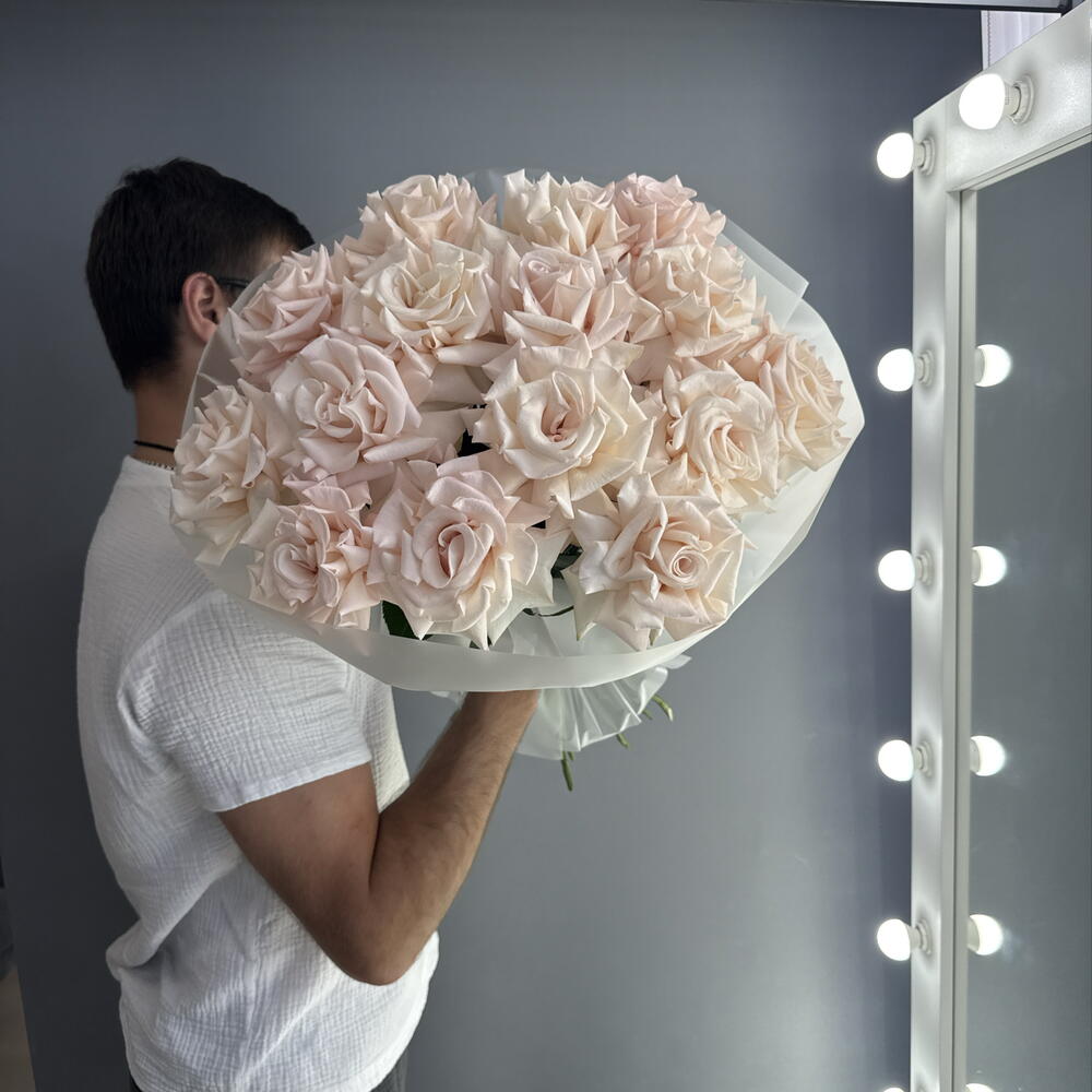 Монобукет из розы HAPPY BRIDE 15шт