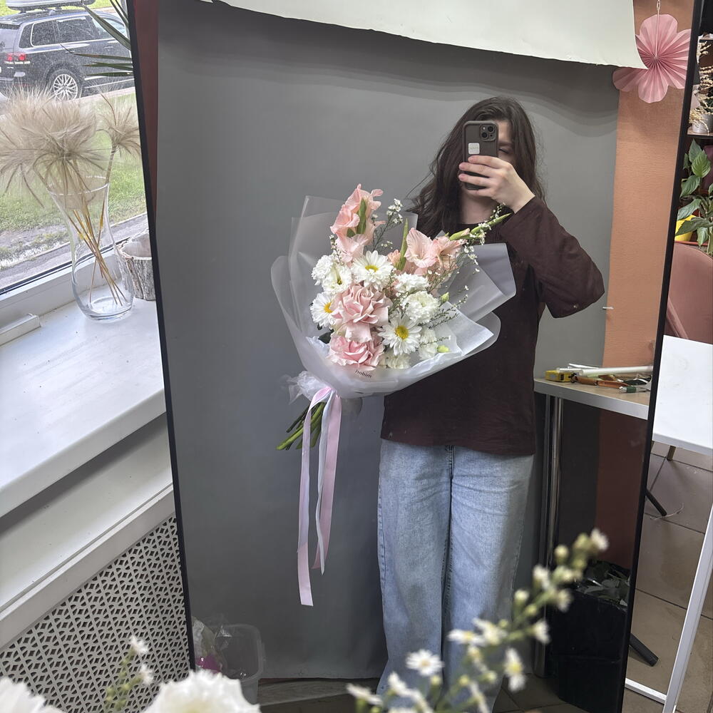 Букет с гладиолусами