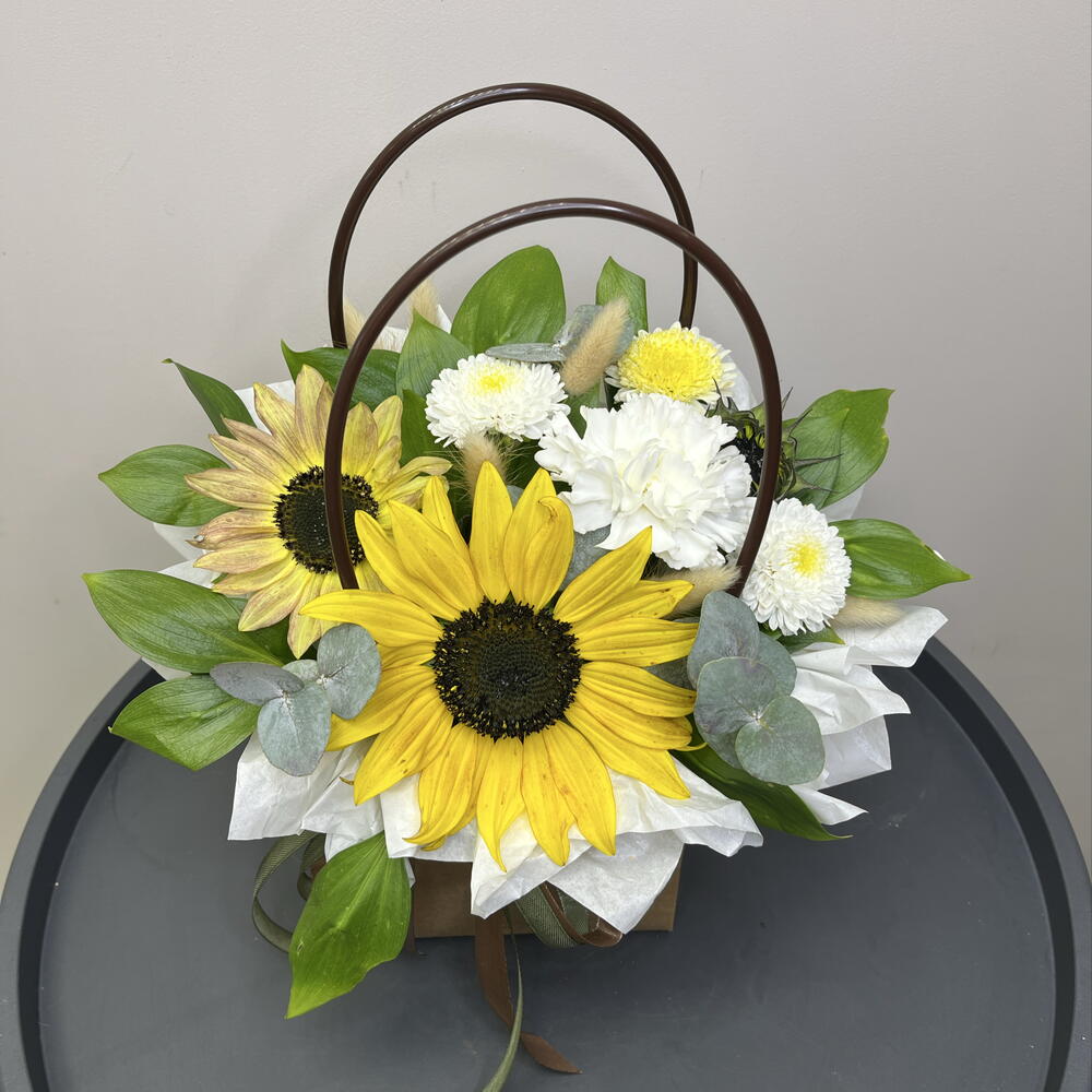 Солнечные подсолнухи в сумочке крафт🌻