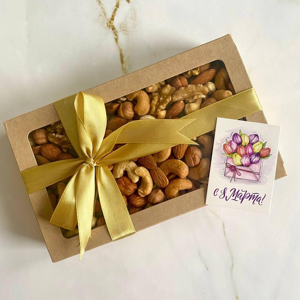 Набор «Ореховый» с лентой и открыткой на 8 марта, Цветы и подарки в ...