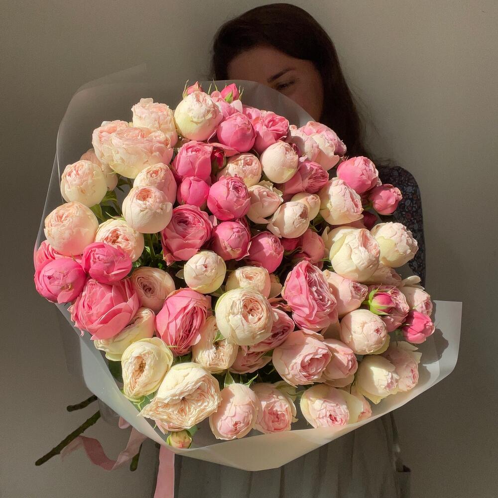 Букет из 25 кустовых роз