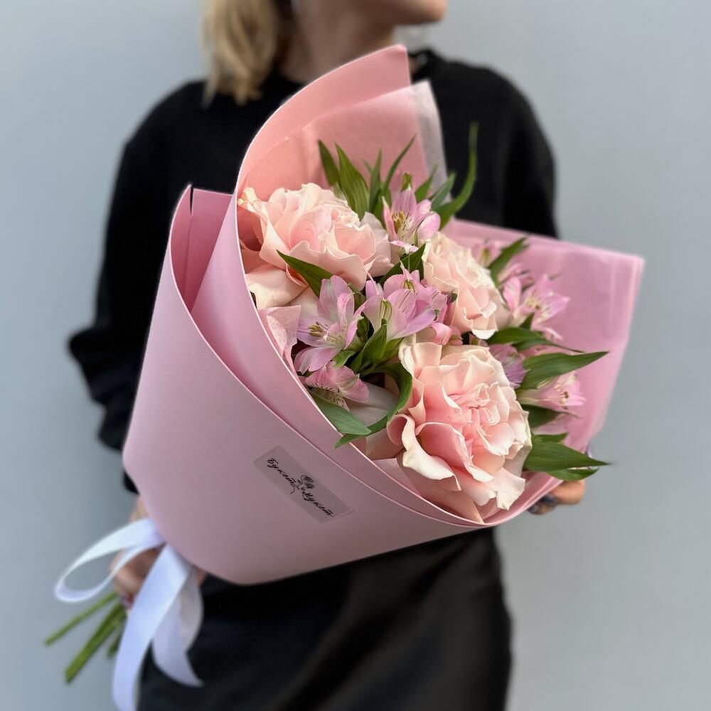 Букет «Marshmallow» (французская роза и альстромерия), Цветы Санкт ...