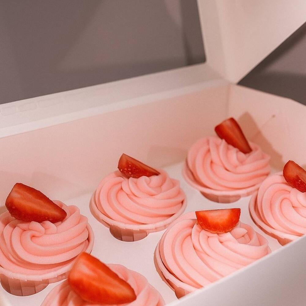 Капкейки strawberry 6 pink