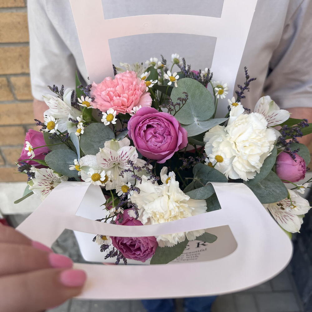 Цветы в коробке