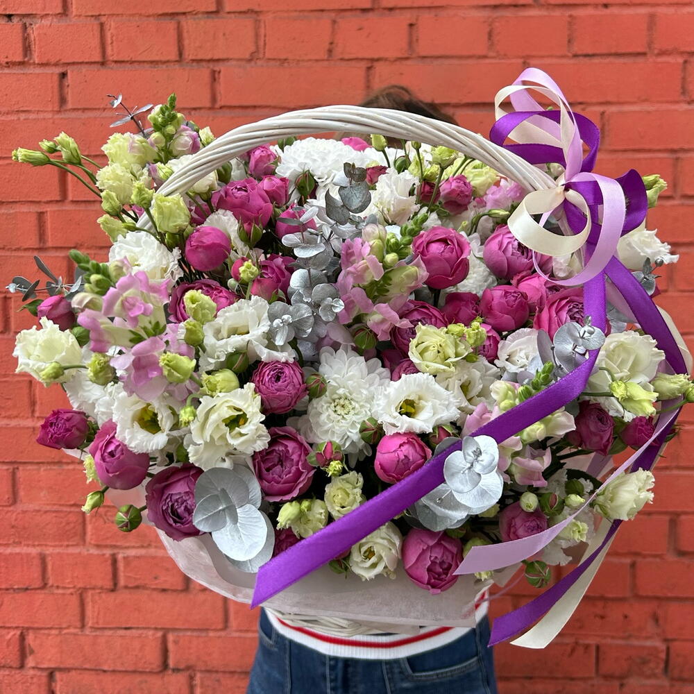 Эксклюзивная корзина из пионовидных роз , дустом , хризантем 🌸🎀💐