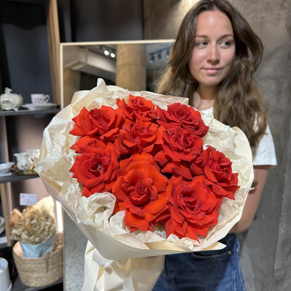 Премиум букет из 9 французских роз: красные розы Nina