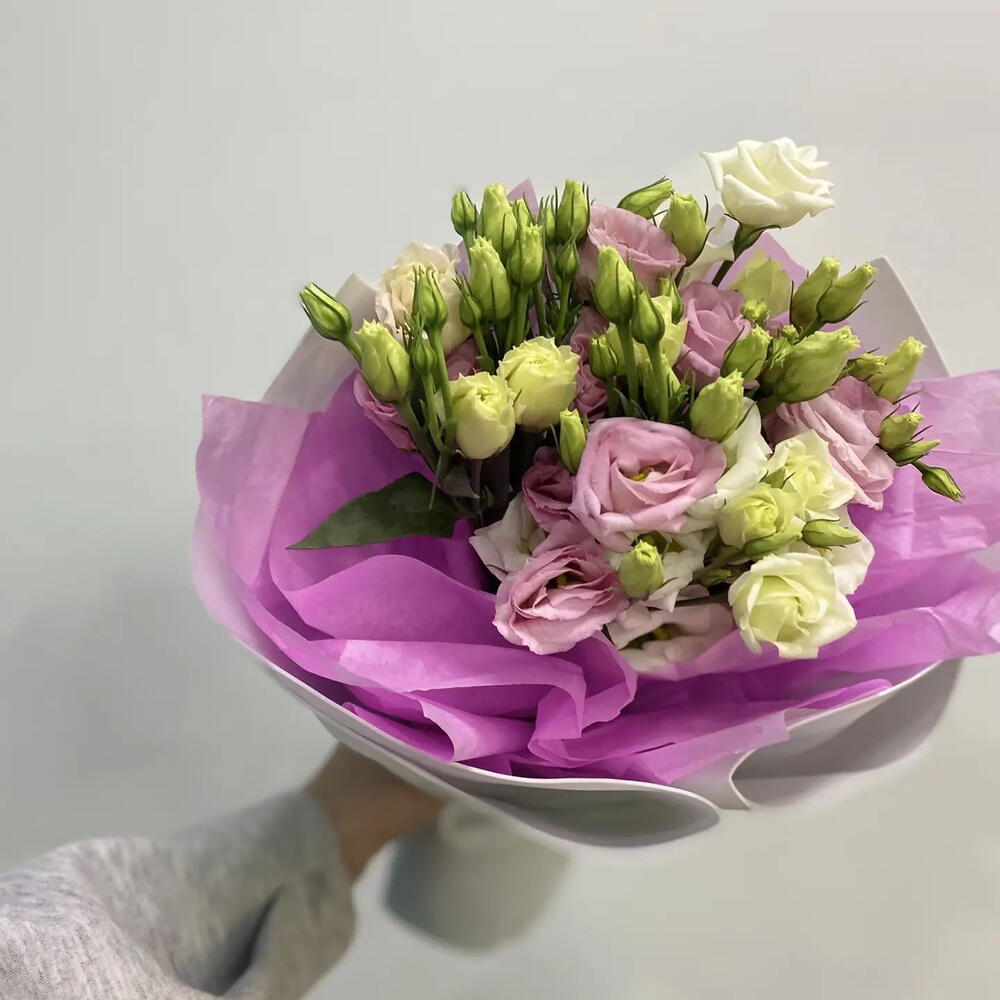 Мини букет с эустомой💗