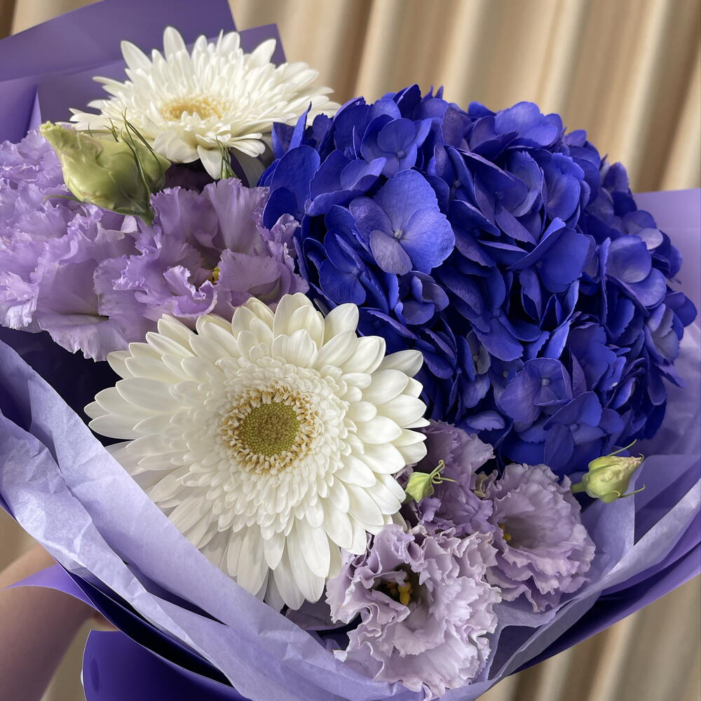 Букет комплимент из сиреневой гортензией,  эустомой и герберами💜