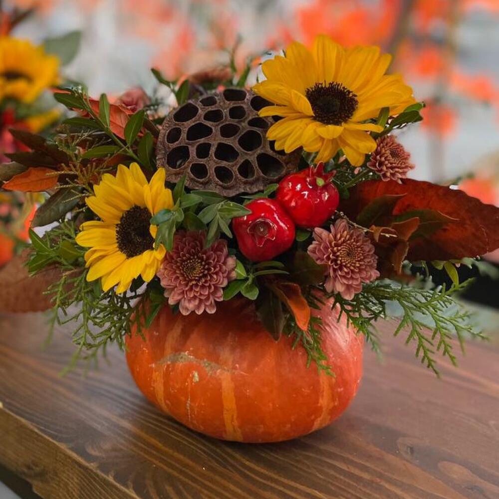 Mini pumpkin with flowers