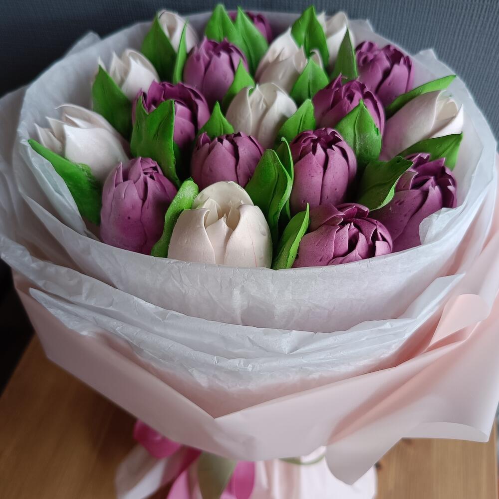 Букет тюльпанов из зефира, Цветы и подарки в Кудрово, купить по цене ...