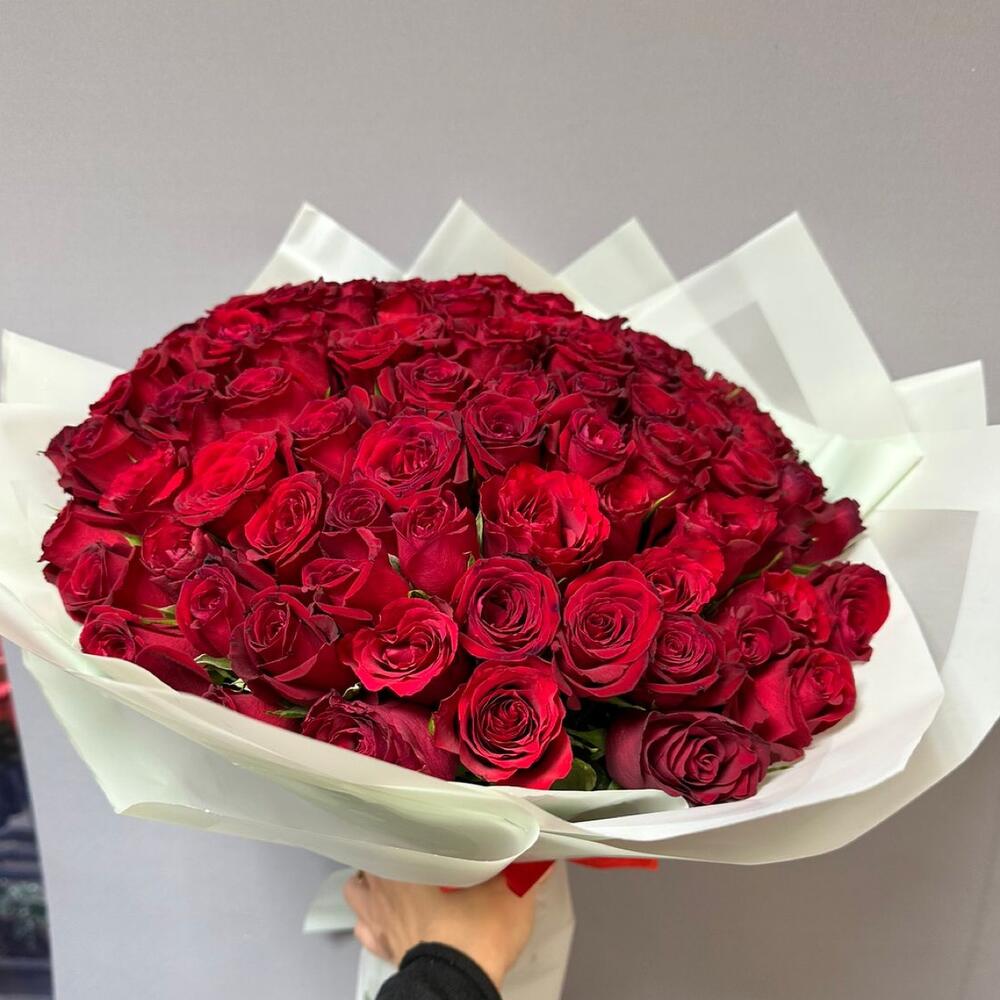 Ramo de 101 rosas rojas de 40 cm por paquete