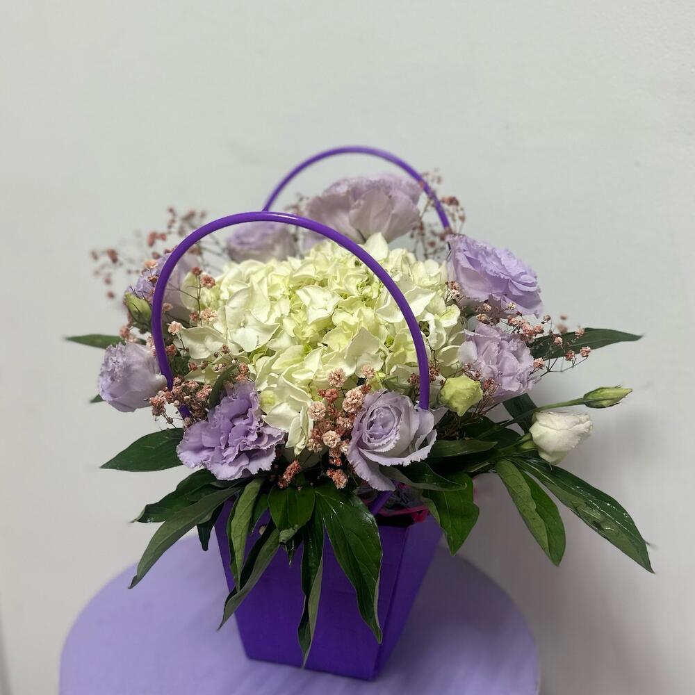 Цветы в сумке 1 гортензия
