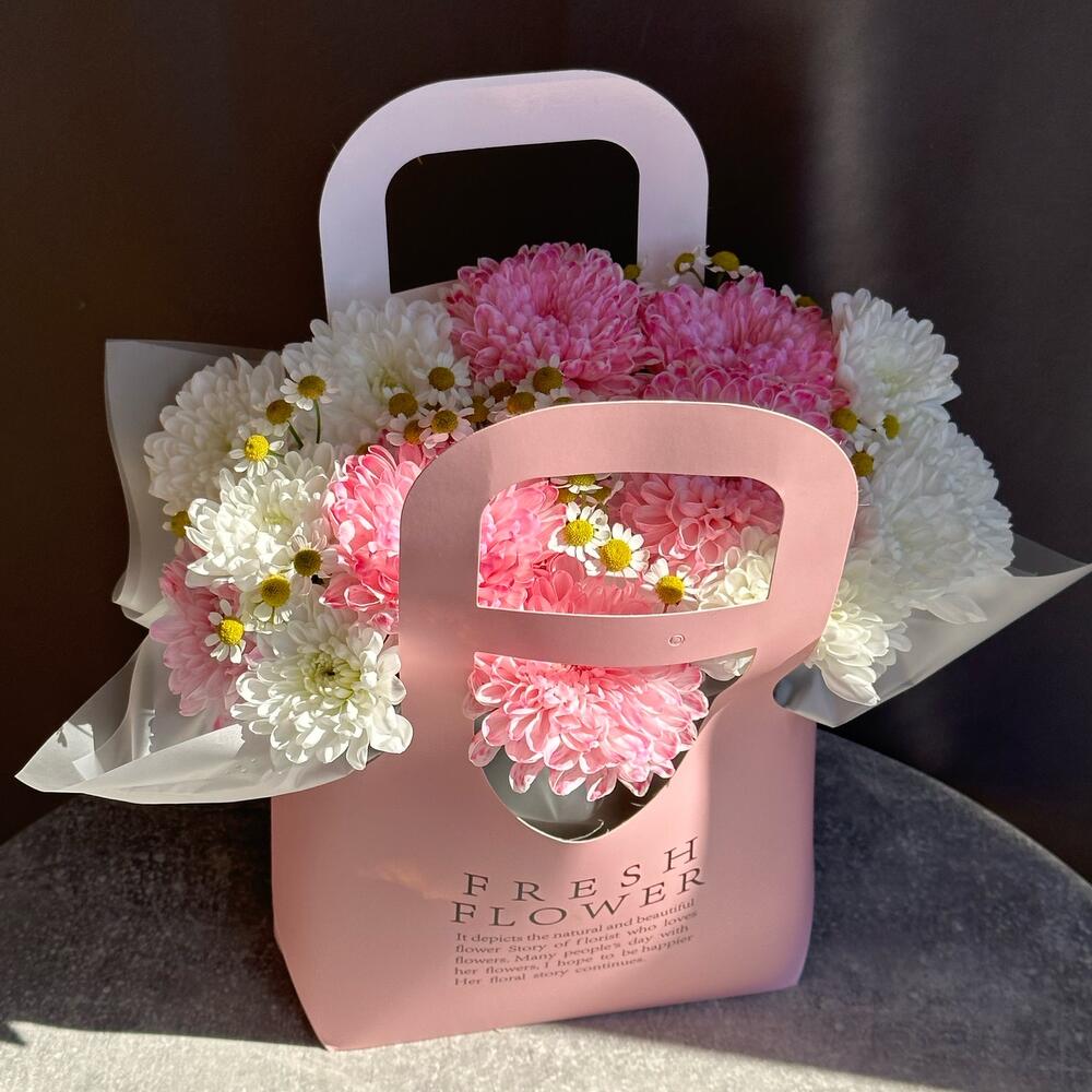 Стильная композиция в сумочке с ромашками🌸