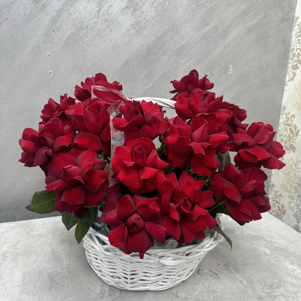 Французские розы в корзине 😍