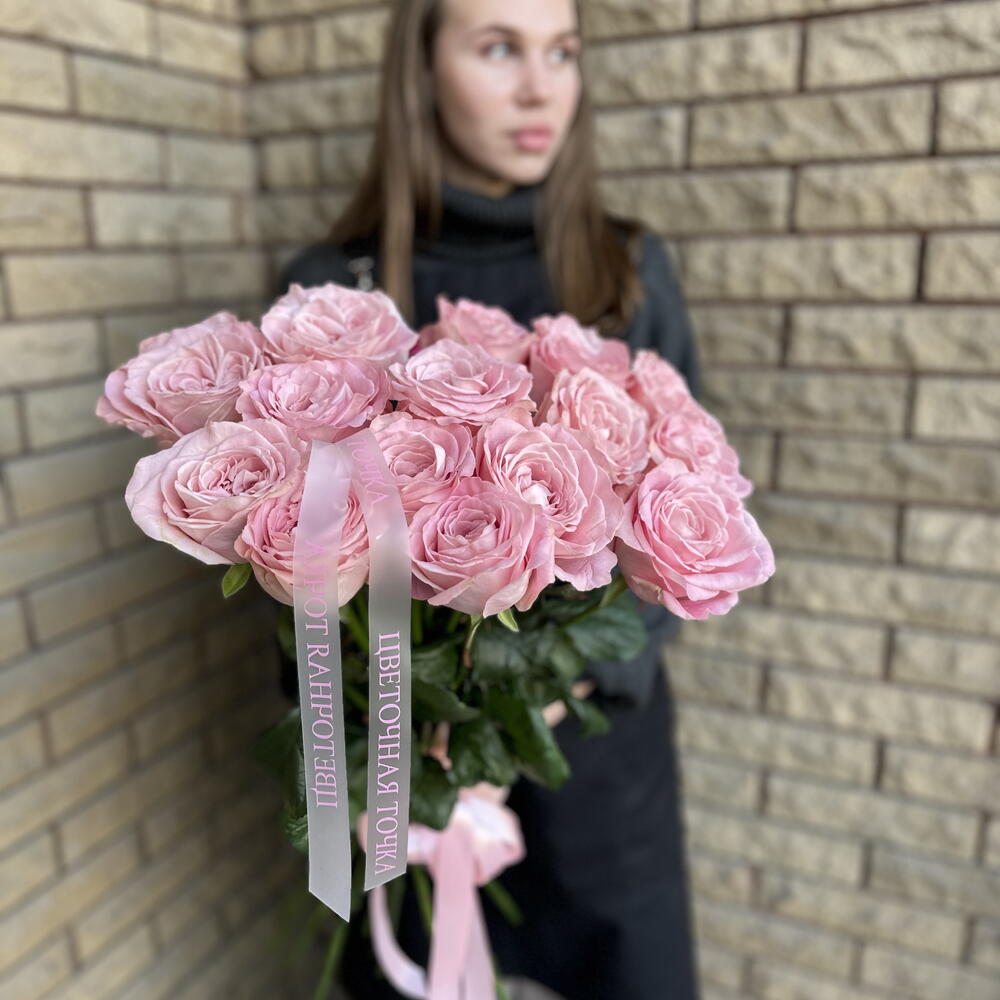 Пудровые розы