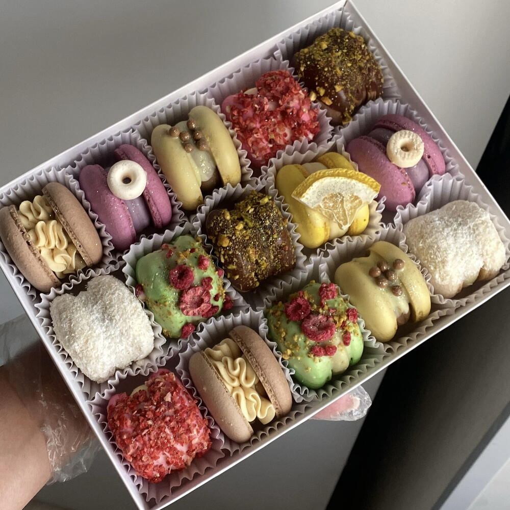 Макарон 15 шт ассорти